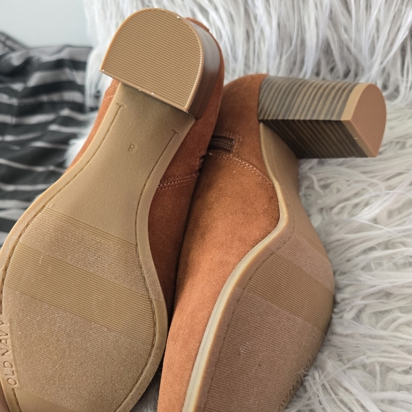 Old Navy Tan Ankle Boots - Picture 7 of 8